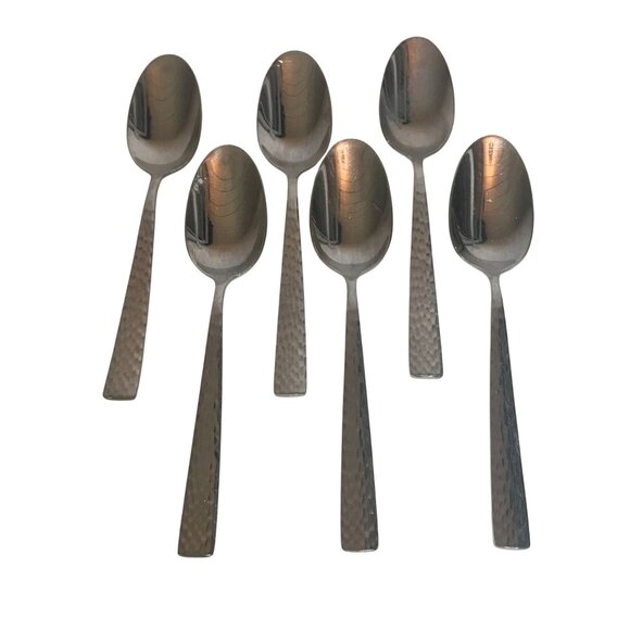 Mikasa Oliver Hammered Stainless Steel Flatware 34-Piece Set - Picture 4 of 11